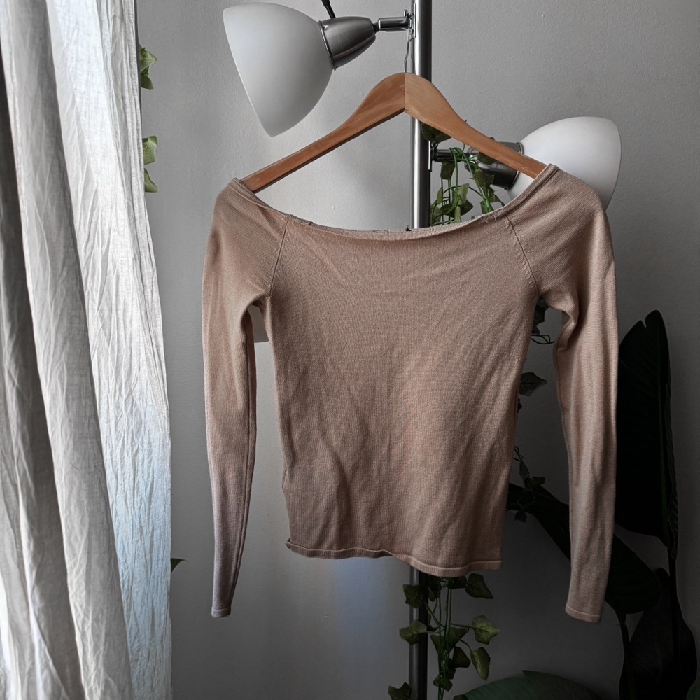 Boatneck Long Sleeve Top